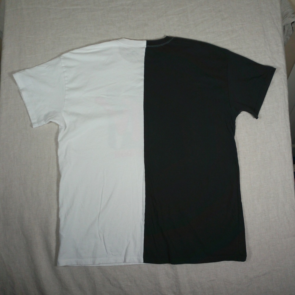 Hollister MTV Graphic Tee Mens Large Black White Excellent Split T-Shirt - Picture 6 of 6